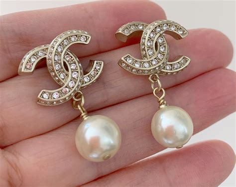 how much for chanel classic pearl cc earrings|Chanel cc earrings price.